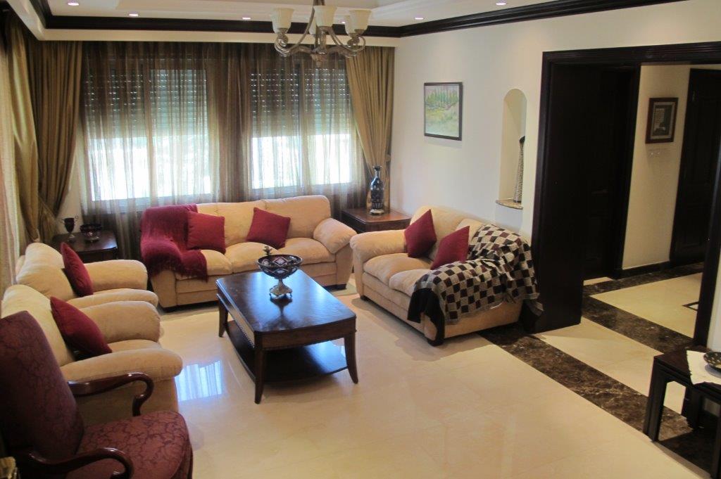 Full floor 400 sqm spacious apartment for Rent | Edraj Real Estate